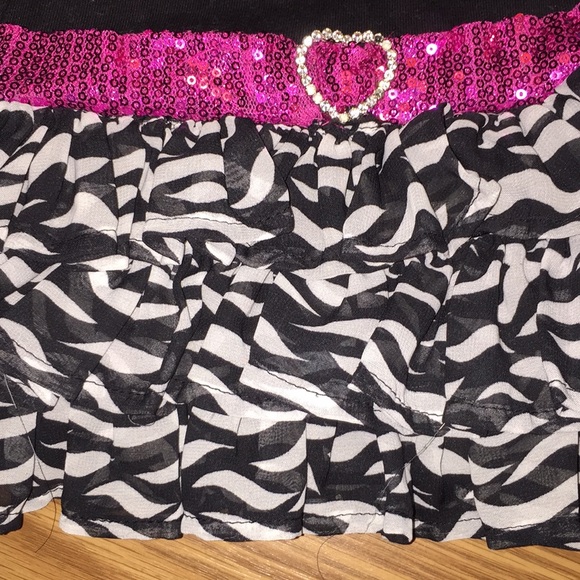 🎉🍓HOST PICK🍓🎉 - Picture 4 of 5